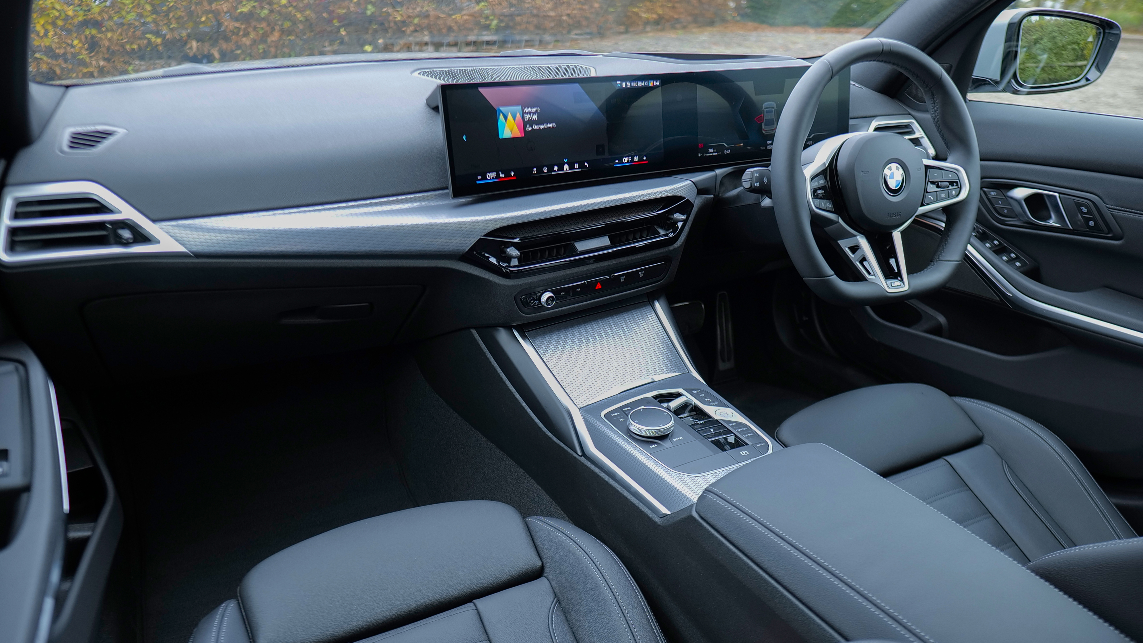 BMW 3 Series - Thumbnail 6